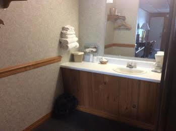 The Royal Inn Ridgway Екстериор снимка
